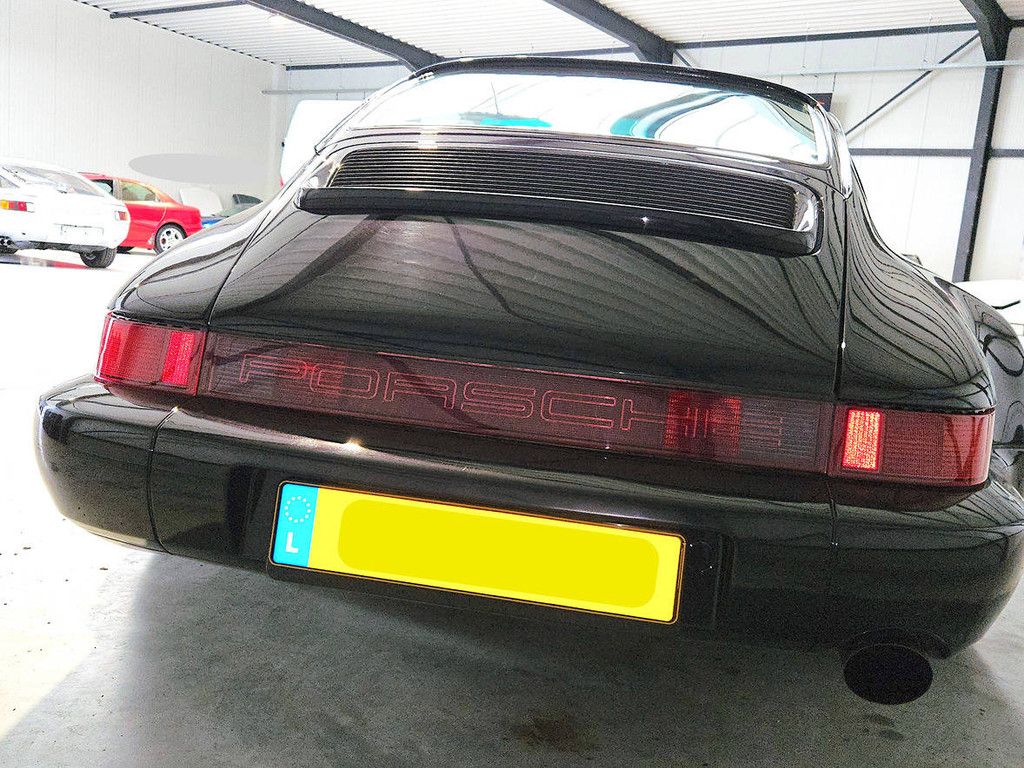 Porsche 911 (964) Carrera 4 Coupé '30 Jahre' (Marge)