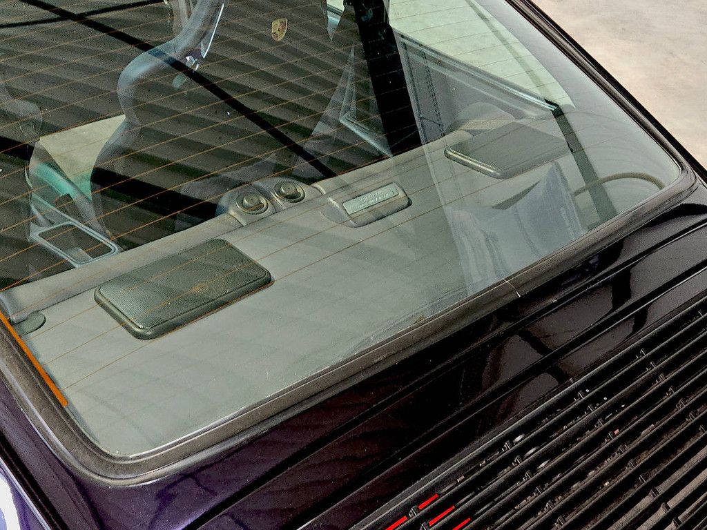 Porsche 911 (964) Carrera 4 Coupé '30 Jahre' (Marge)