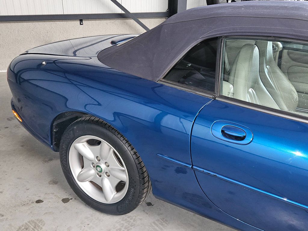 Jaguar XK8 Convertible