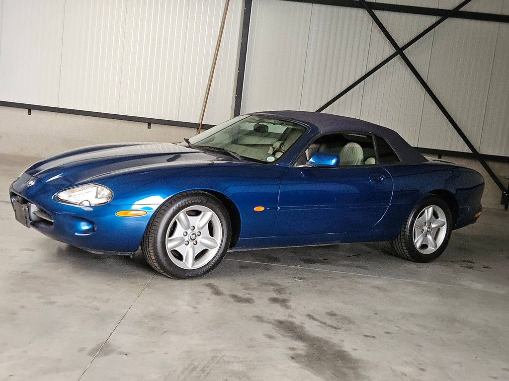 Jaguar XK8 Convertible