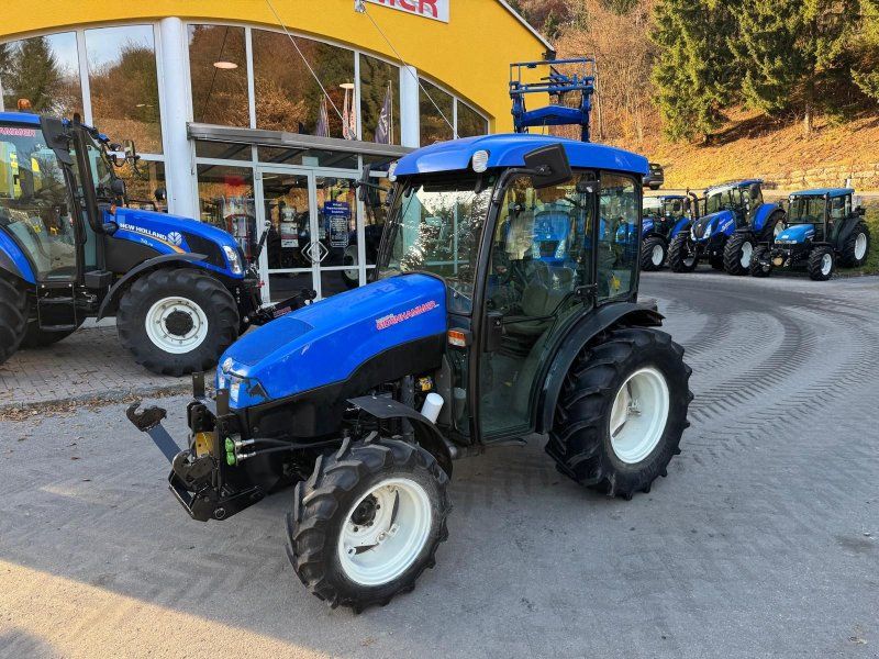New Holland T3040