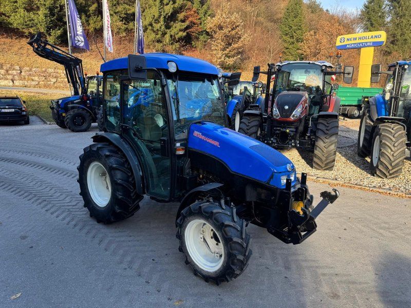 New Holland T3040