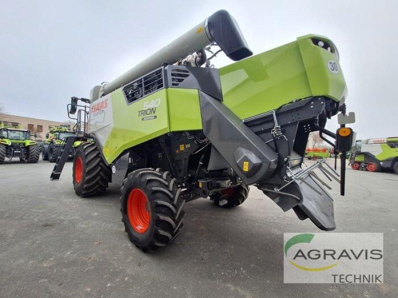 Claas TRION 540