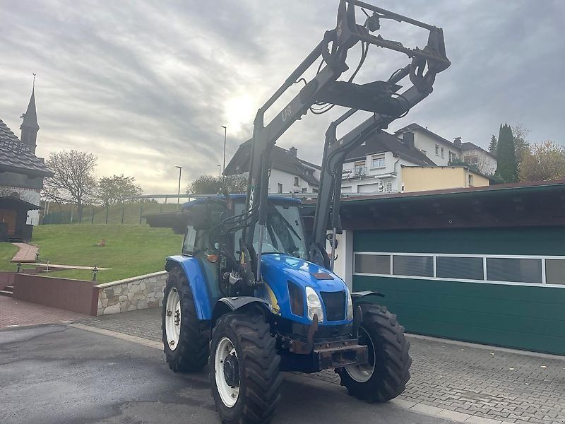 New Holland T 5050 Allrad Frontlader Klima TÜV neu