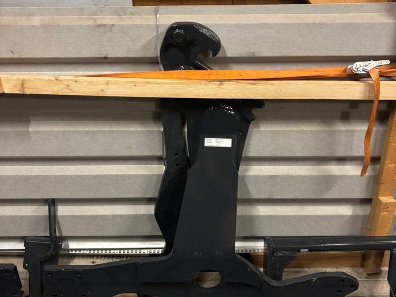 Stoll Anbaukonsolen Deutz-Fahr Agrotron und Lamborgini