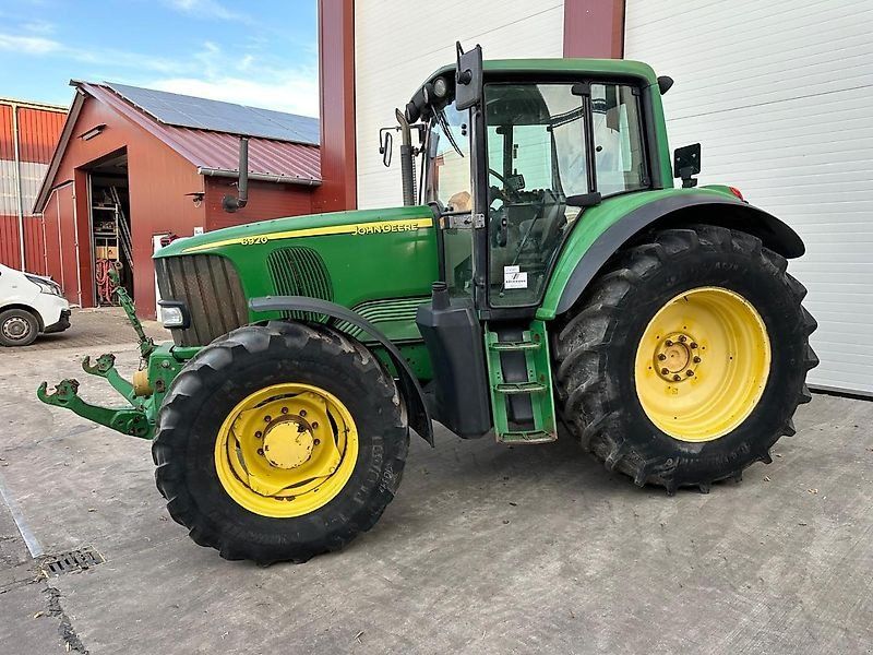 John Deere 6920