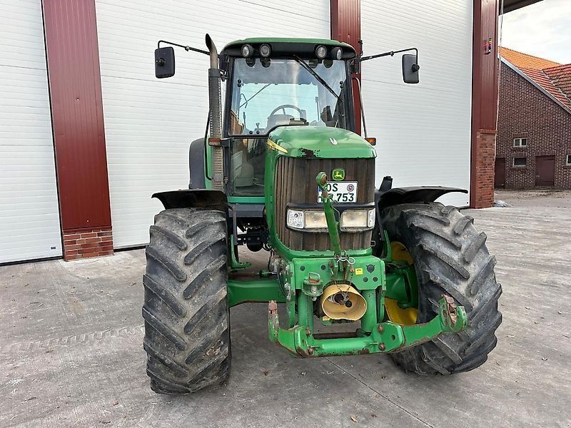 John Deere 6920