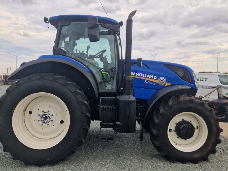 New Holland T7.165