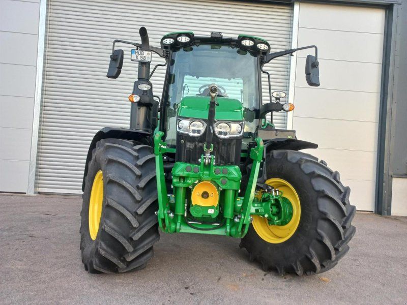 John Deere 6120M