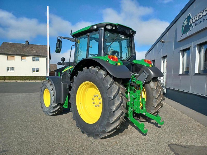 John Deere 6110M