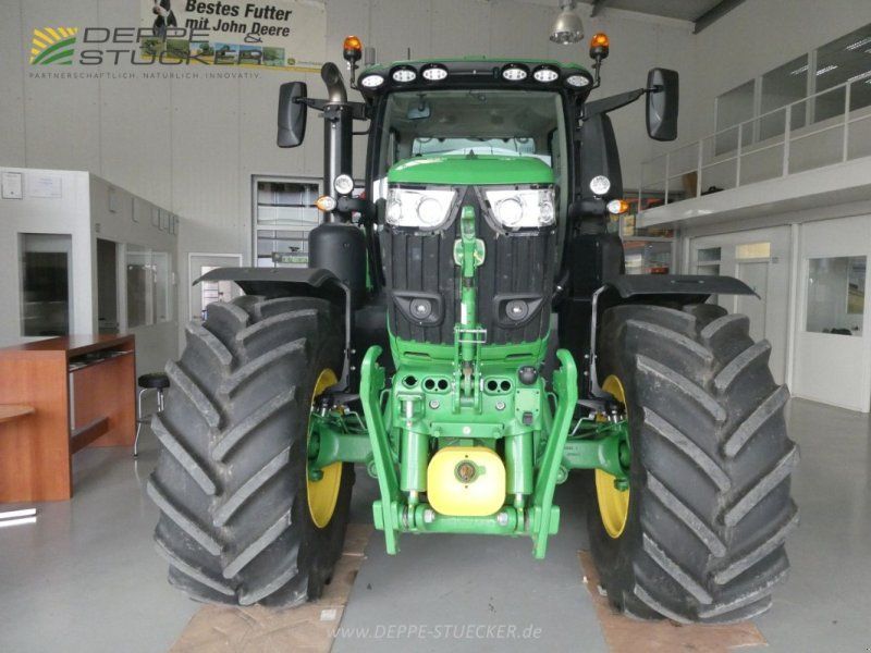 John Deere 6R 250