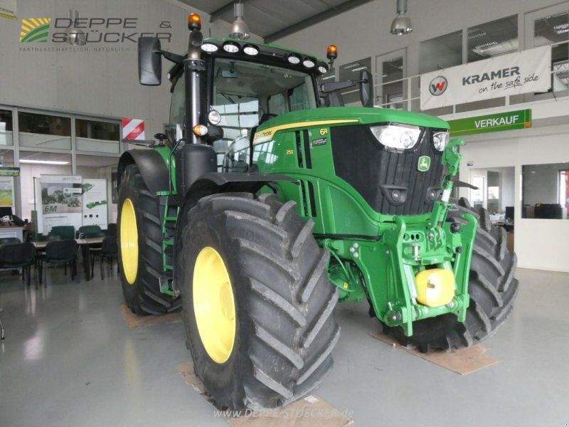 John Deere 6R 250