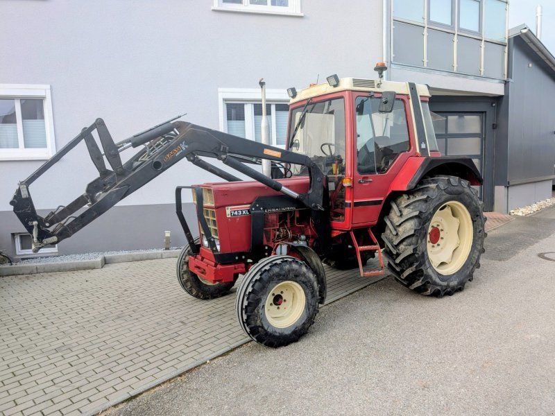 IHC 743 XL Hinterrad im super Zustand! Mit Frontlader H.G.