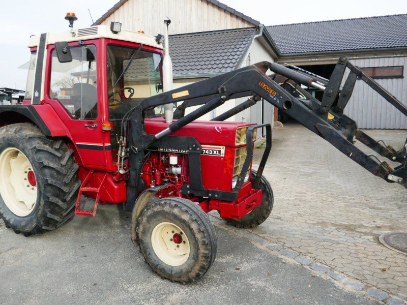 IHC 743 XL Hinterrad im super Zustand! Mit Frontlader H.G.