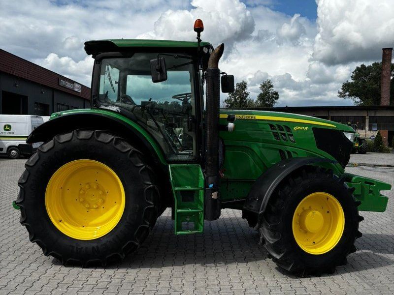 John Deere 6150R