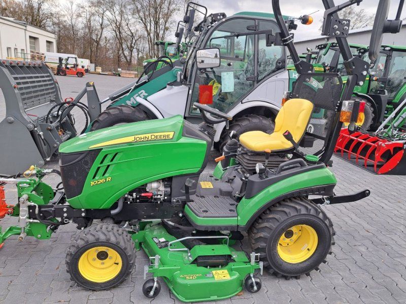John Deere 1026R