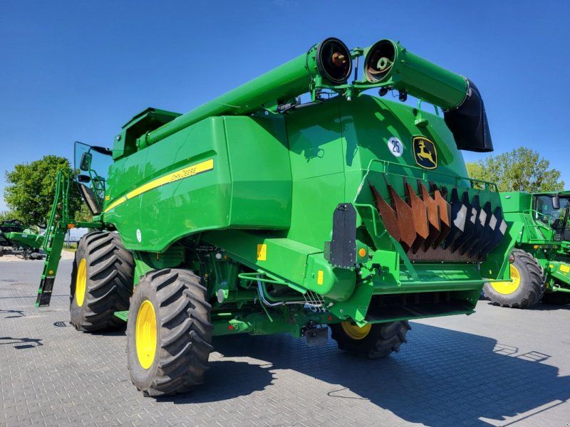 John Deere T 670 i