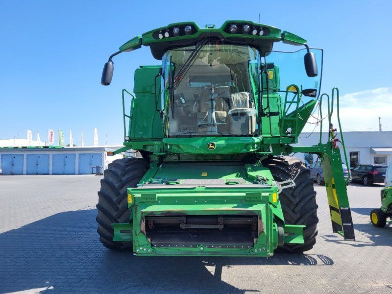 John Deere T 670 i