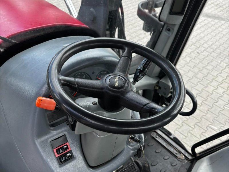 Valtra N101 + QUICKE FRONT LOADER