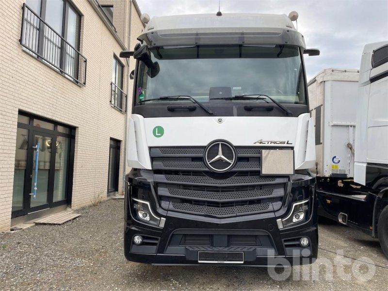 Mercedes-Benz Astros