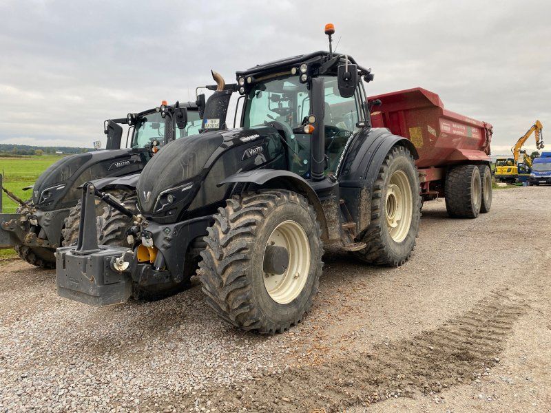 Valtra T215D