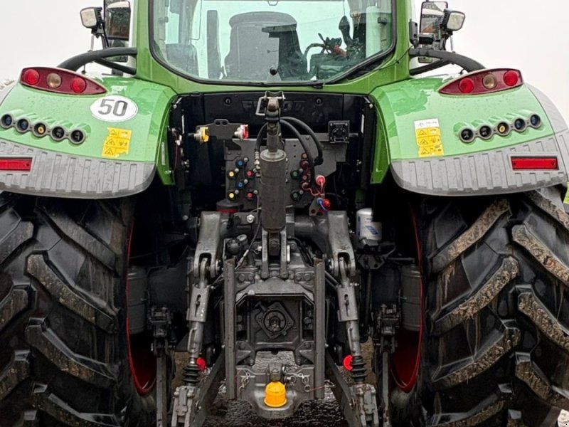 Fendt 724 Vario S4 Profi Plus