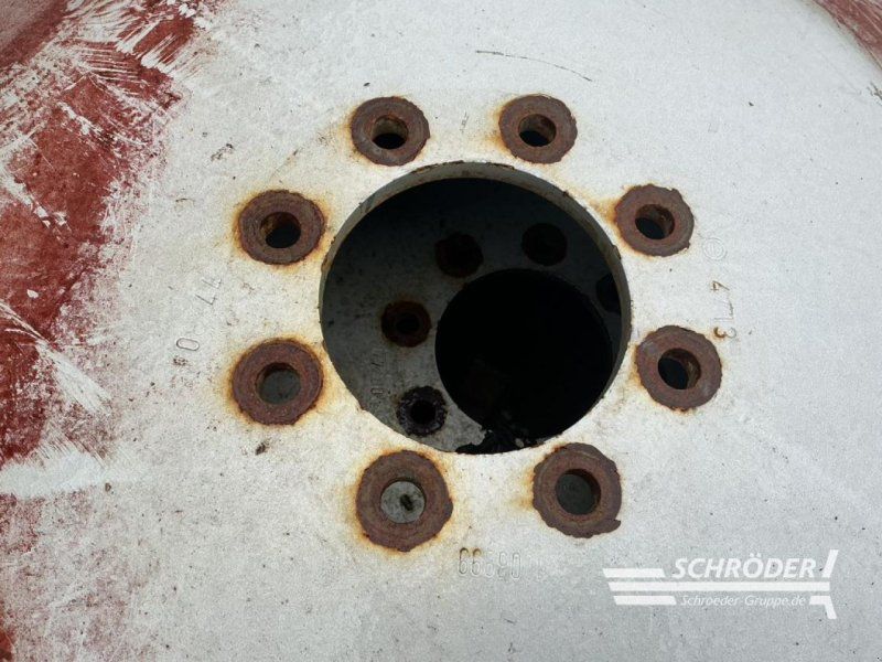 Massey Ferguson PFLEGERÄDER 230/95 R32 + 270/95 R44