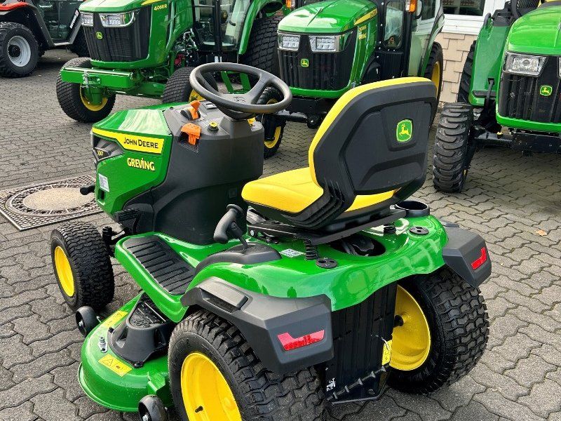 John Deere X167