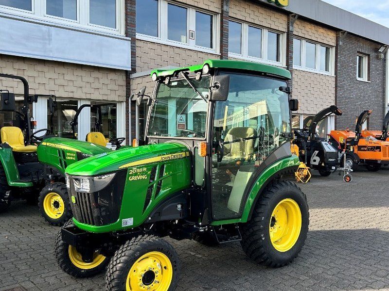 John Deere 2038R Kab