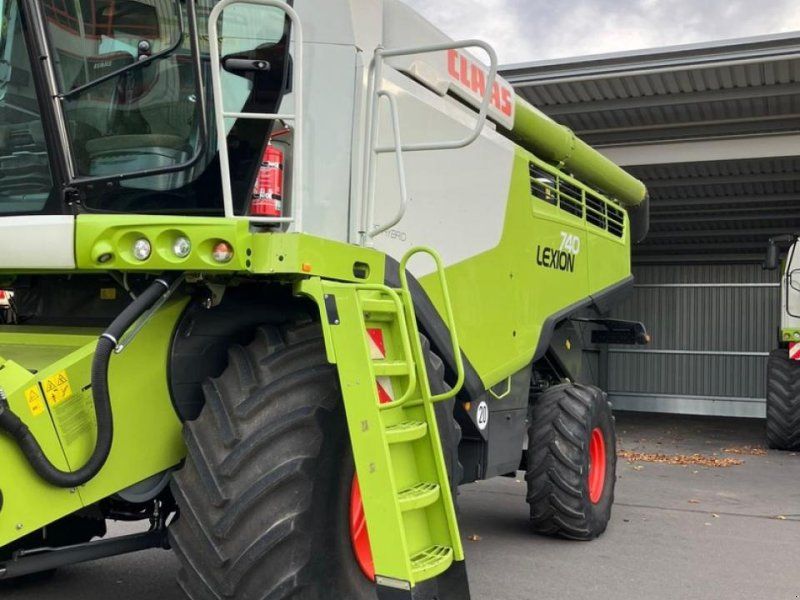 Claas Lexion 740 Tier 4