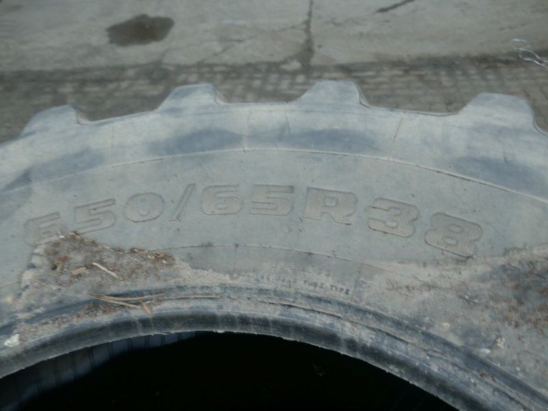 Firestone 650/65R38 und 540/65R28