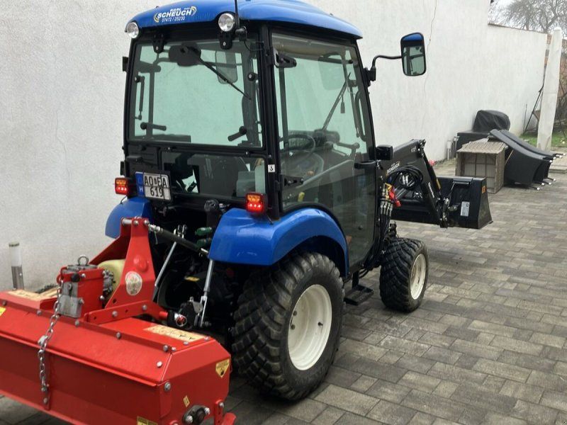 New Holland Boomer 25