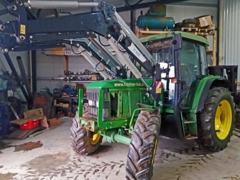 John Deere 6110 Frontlader+Druckluft