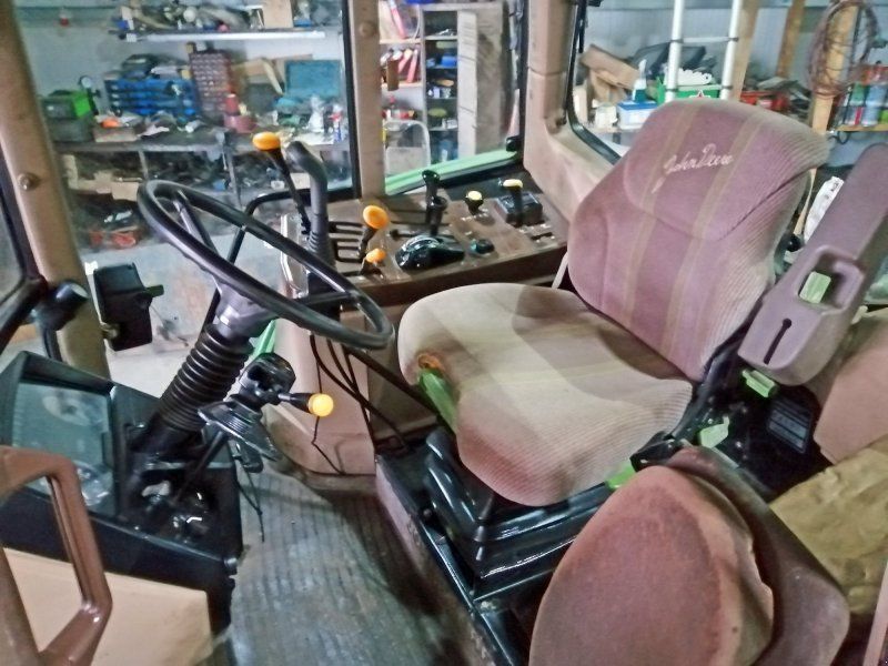 John Deere 6110 Frontlader+Druckluft