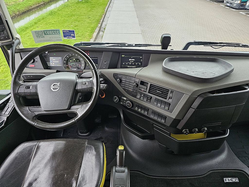 VOLVO FH 16.750 6x2*4 4 seats 154tkm