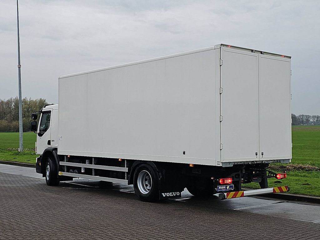 VOLVO FE 320.18 6100 km like new!!