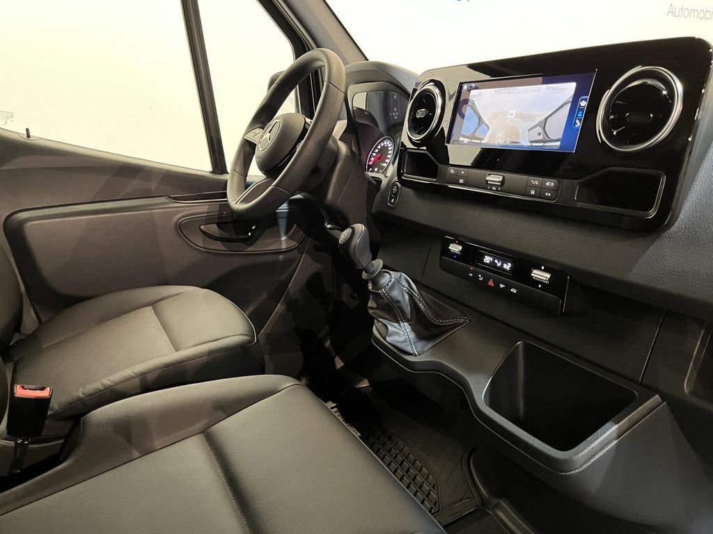 Mercedes-Benz Sprinter 317 CDI L2 Pro RWD / Euro 6 / Trekhaak 3500 KG / Airco / Cruise Control / Camera / CarPlay / 18 KM !!!