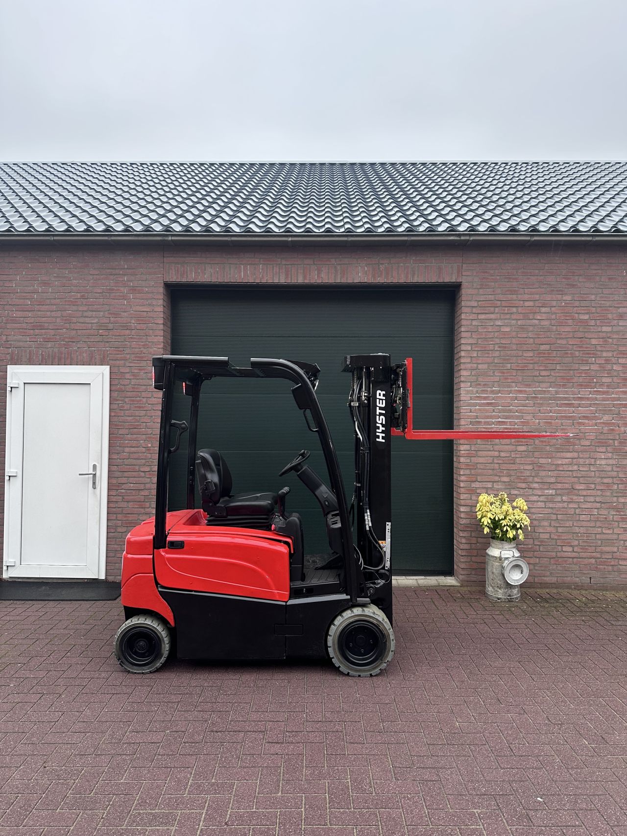 Hyster 1800kg bj 2018 triplo elektrische heftruck