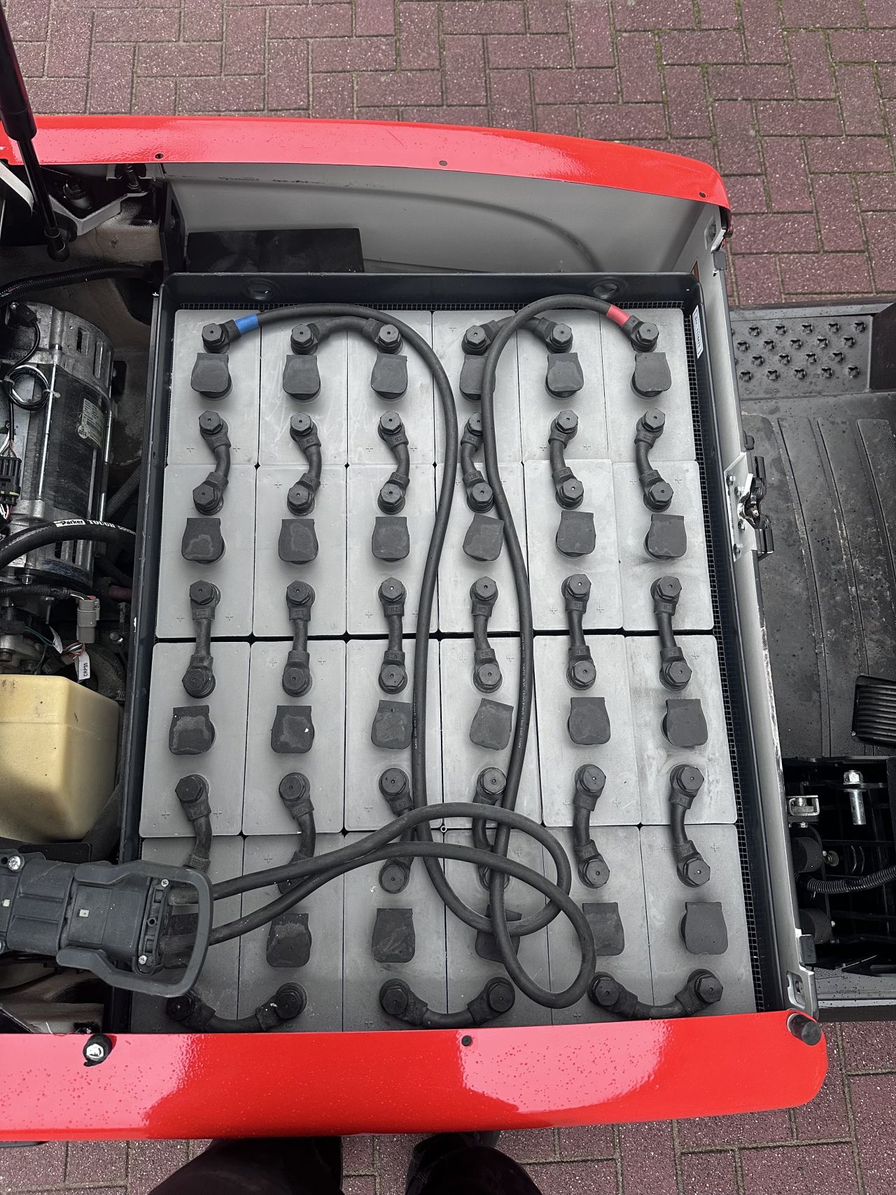 Hyster 1800kg bj 2018 triplo elektrische heftruck