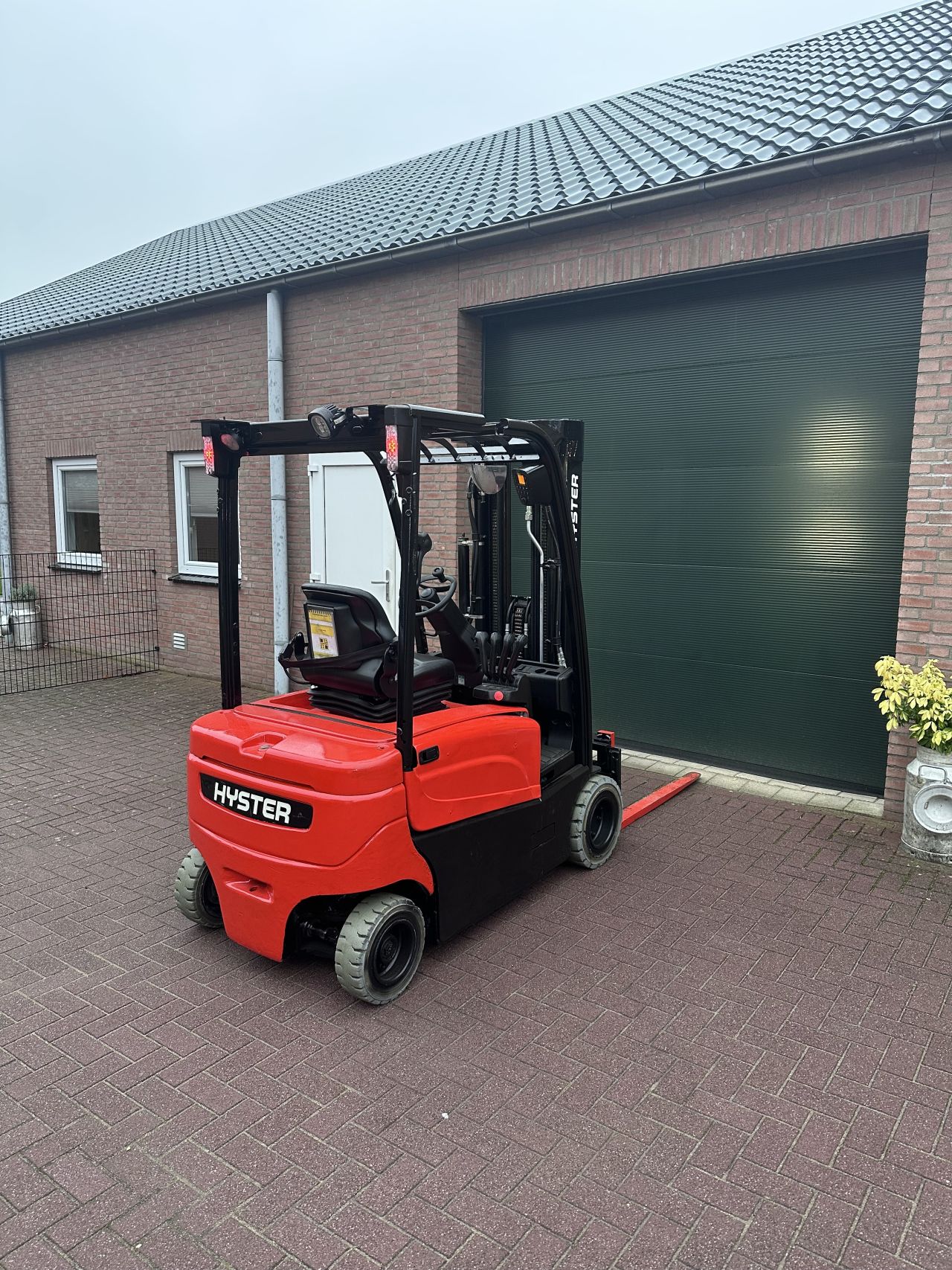 Hyster 1800kg bj 2018 triplo elektrische heftruck