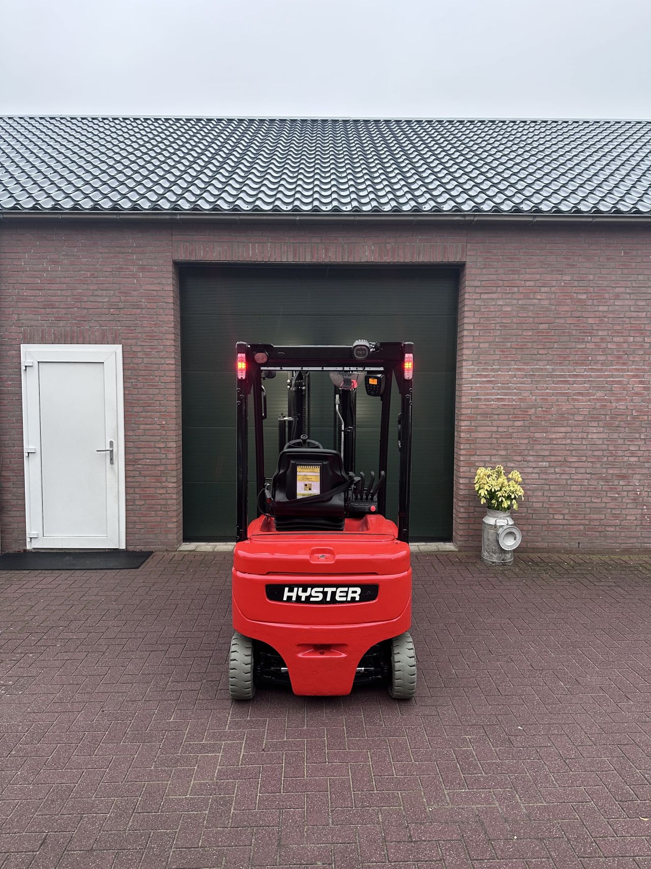 Hyster 1800kg bj 2018 triplo elektrische heftruck