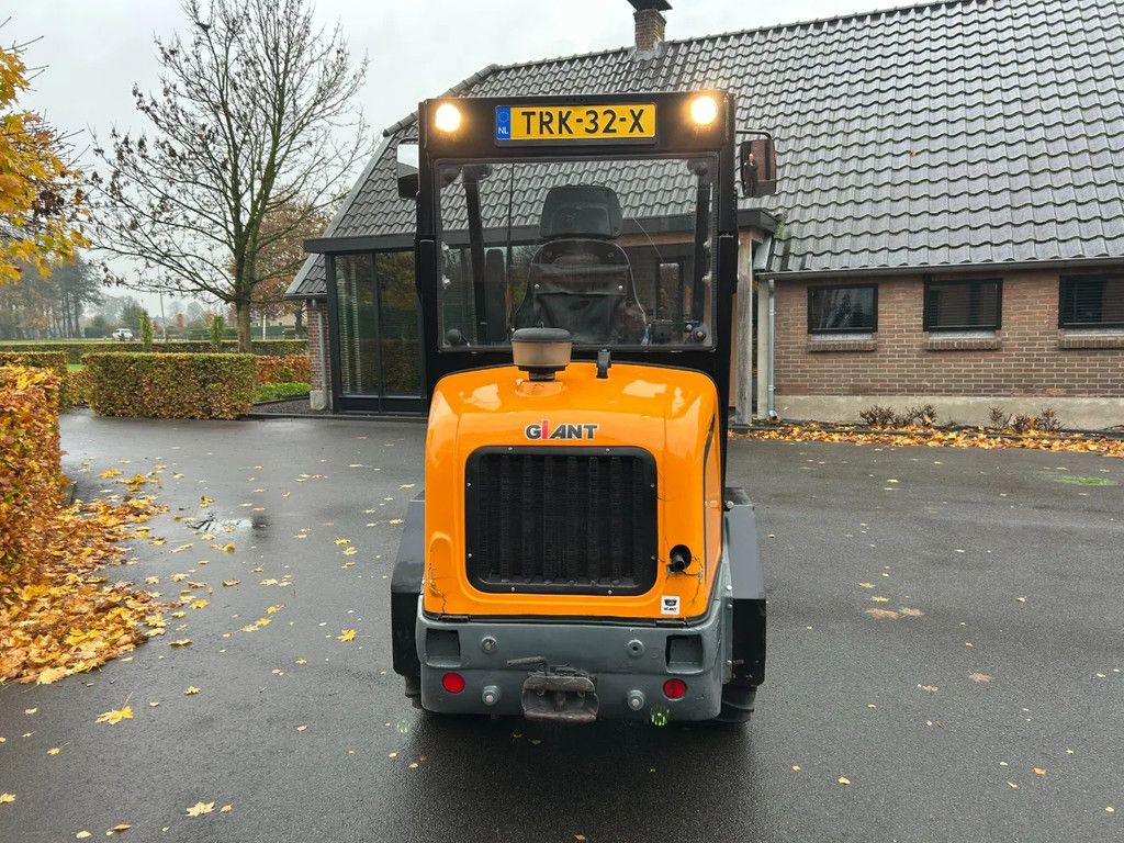 Giant V452T