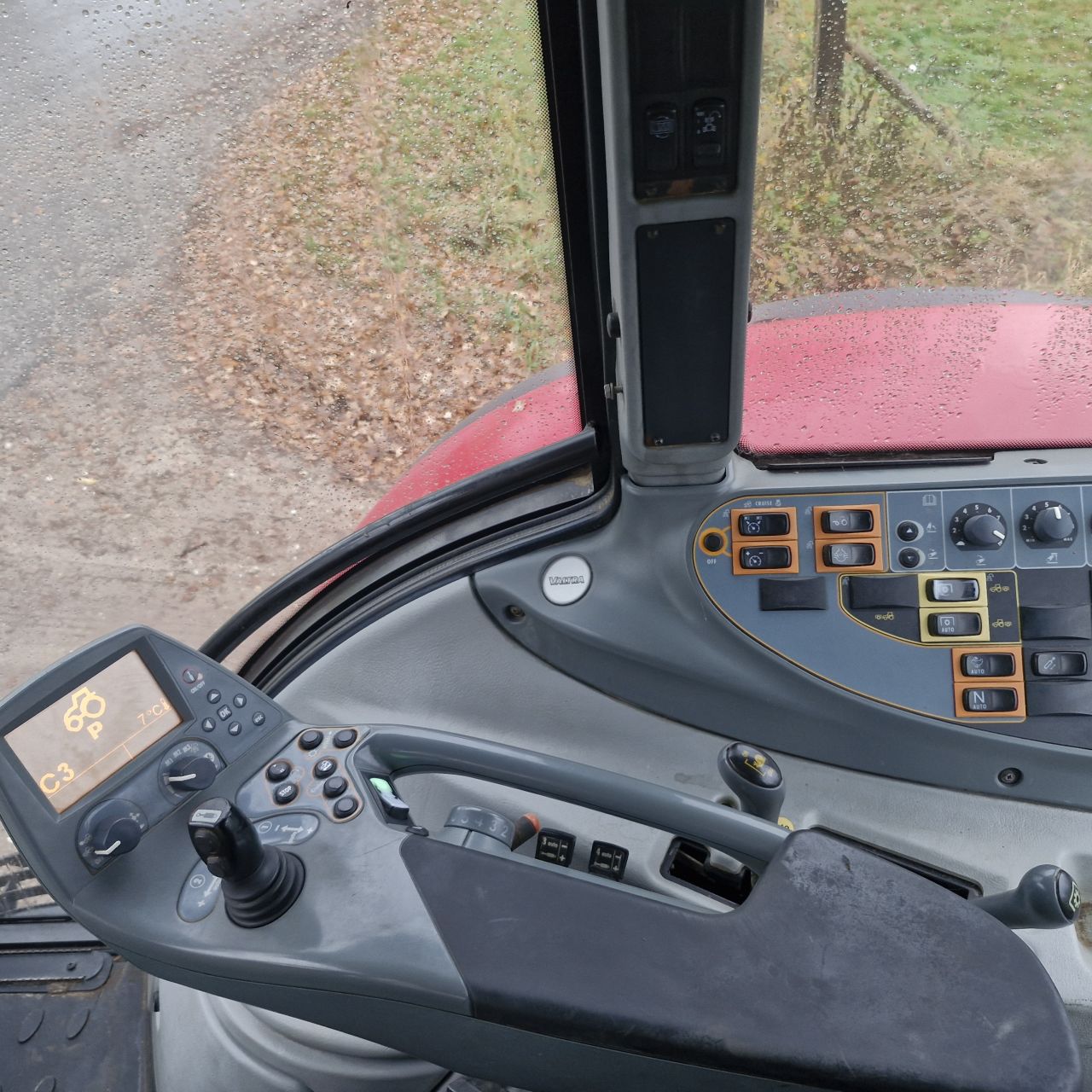 Valtra N142 active