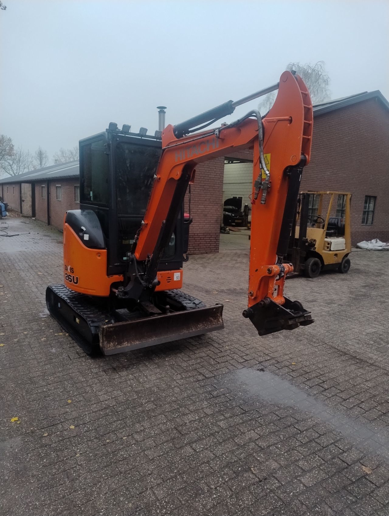 Hitachi zx26u 2018 minigraver