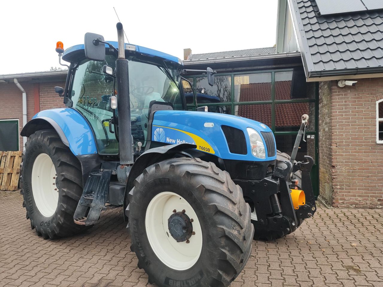 New Holland T 6030 Range Command