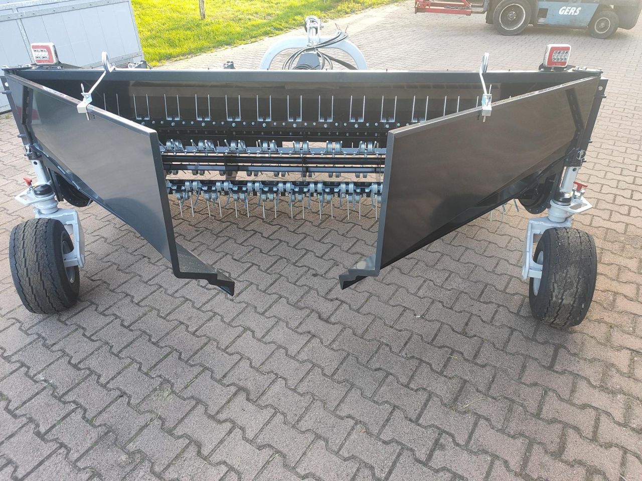 Nieuwe Talex Bocian 275 zwadkeerder