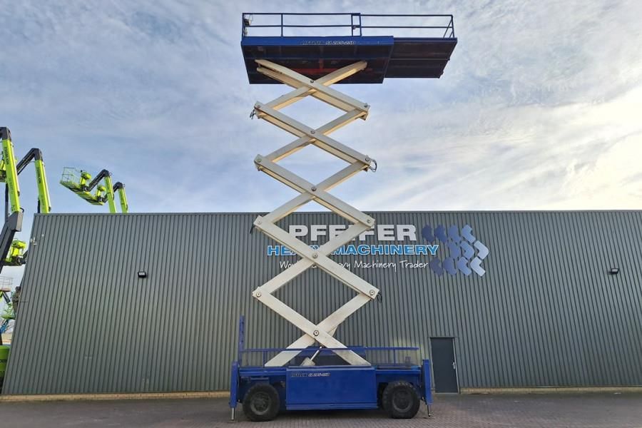 Liftlux SL205-25D4WDS/P Diesel, 4x4 Drive, Hydraulic Deck