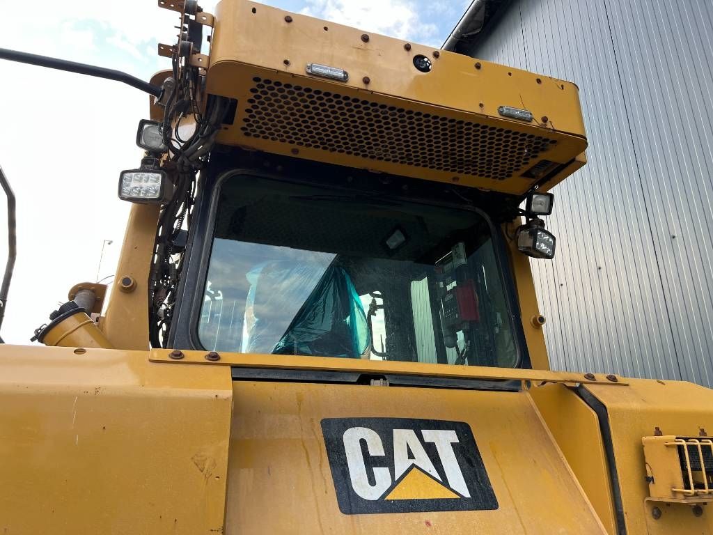 CAT D6T LGP