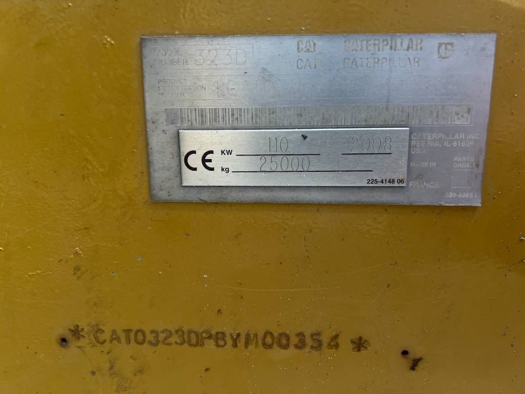 CAT 323D L