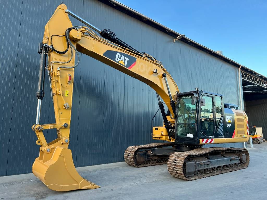 CAT 323F L